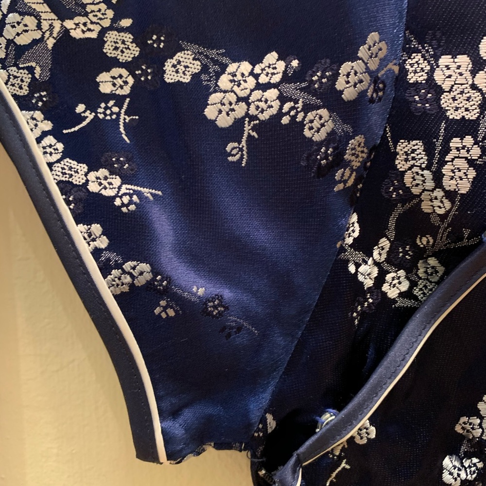 Women’s silk Chinese top - Picture 10 of 16